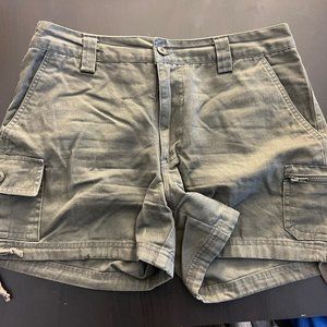 Army Green Cargo Shorts w/drawstring at legs & multiple pockets - Sz 7